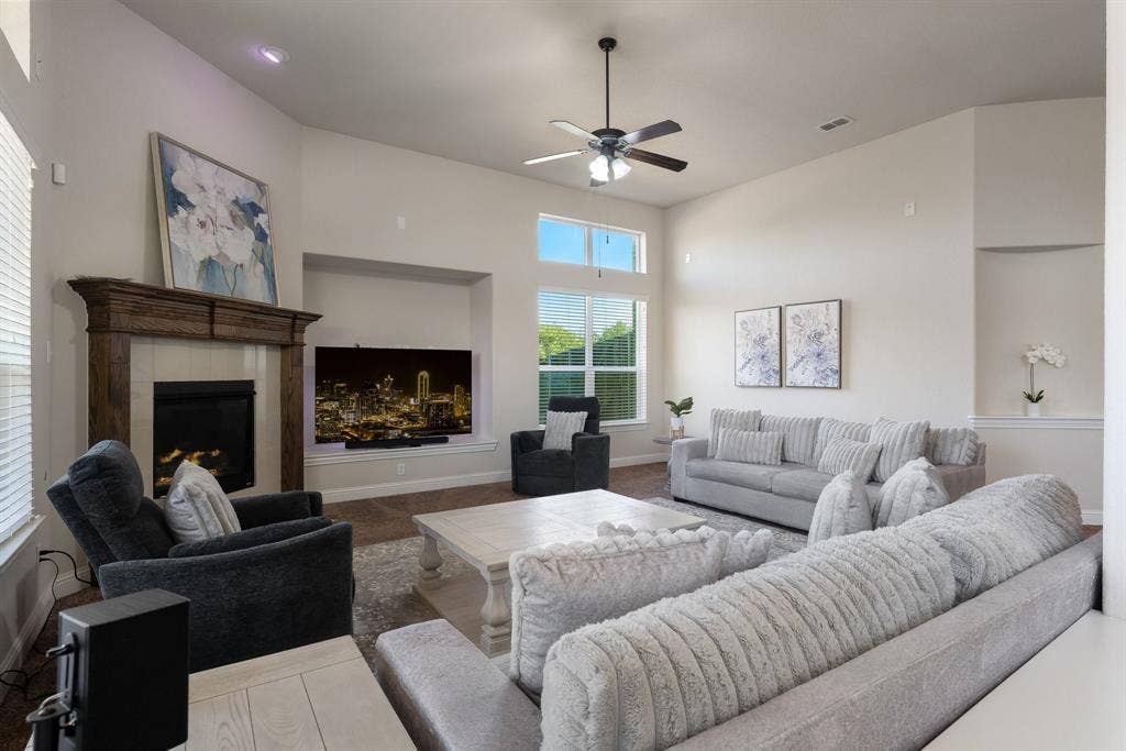 2901 Regents Park Lane, Garland, TX 75043 2901 Regents Park Lane, Garland, TX 75043