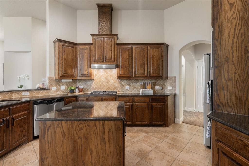 2901 Regents Park Lane, Garland, TX 75043 2901 Regents Park Lane, Garland, TX 75043