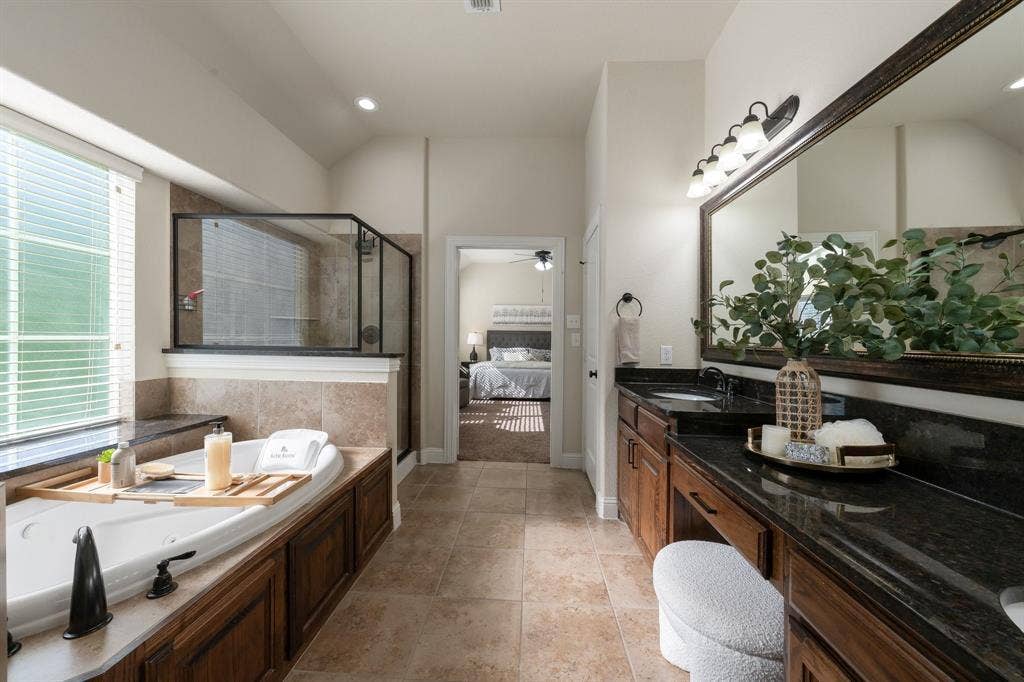 2901 Regents Park Lane, Garland, TX 75043 Spa-inspired bath