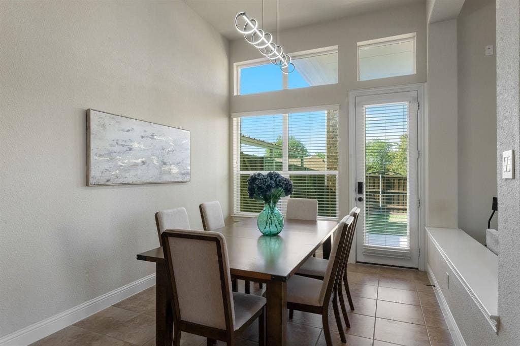 2901 Regents Park Lane, Garland, TX 75043 Dining room overlooks the back yard