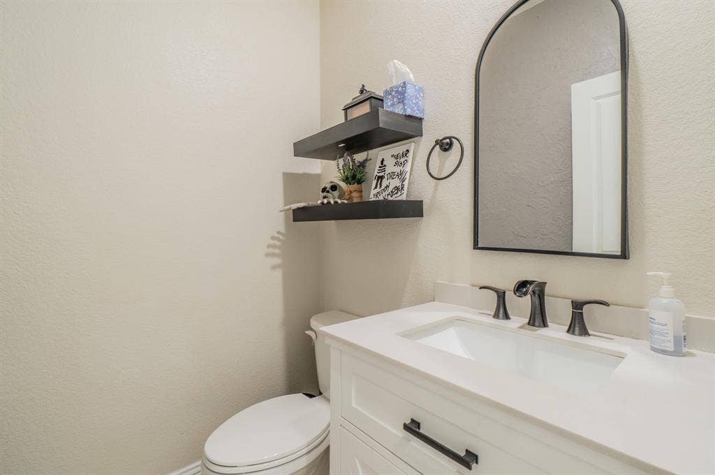 10808 Blaze Street, Aubrey, TX 76227
