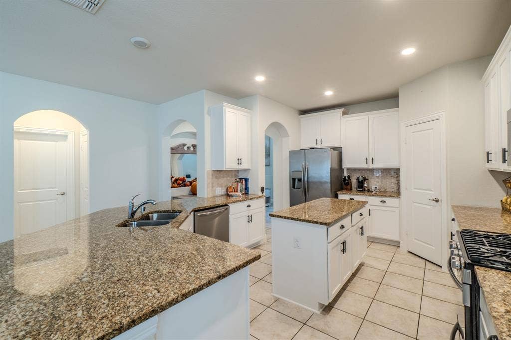 10808 Blaze Street, Aubrey, TX 76227