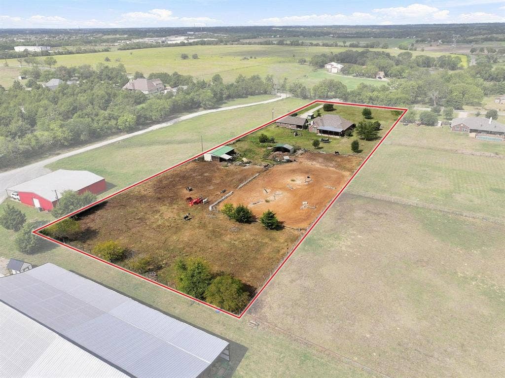 1422 County Road 377, Van Alstyne, TX 75495