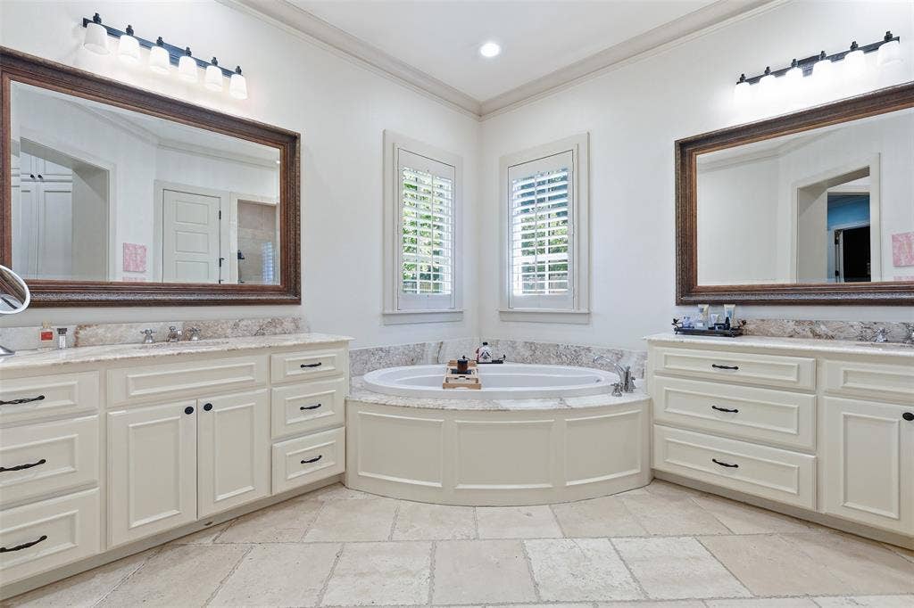 3057 Elm River Drive, Fort Worth, TX 76116 3057 Elm River Drive, Fort Worth, TX 76116