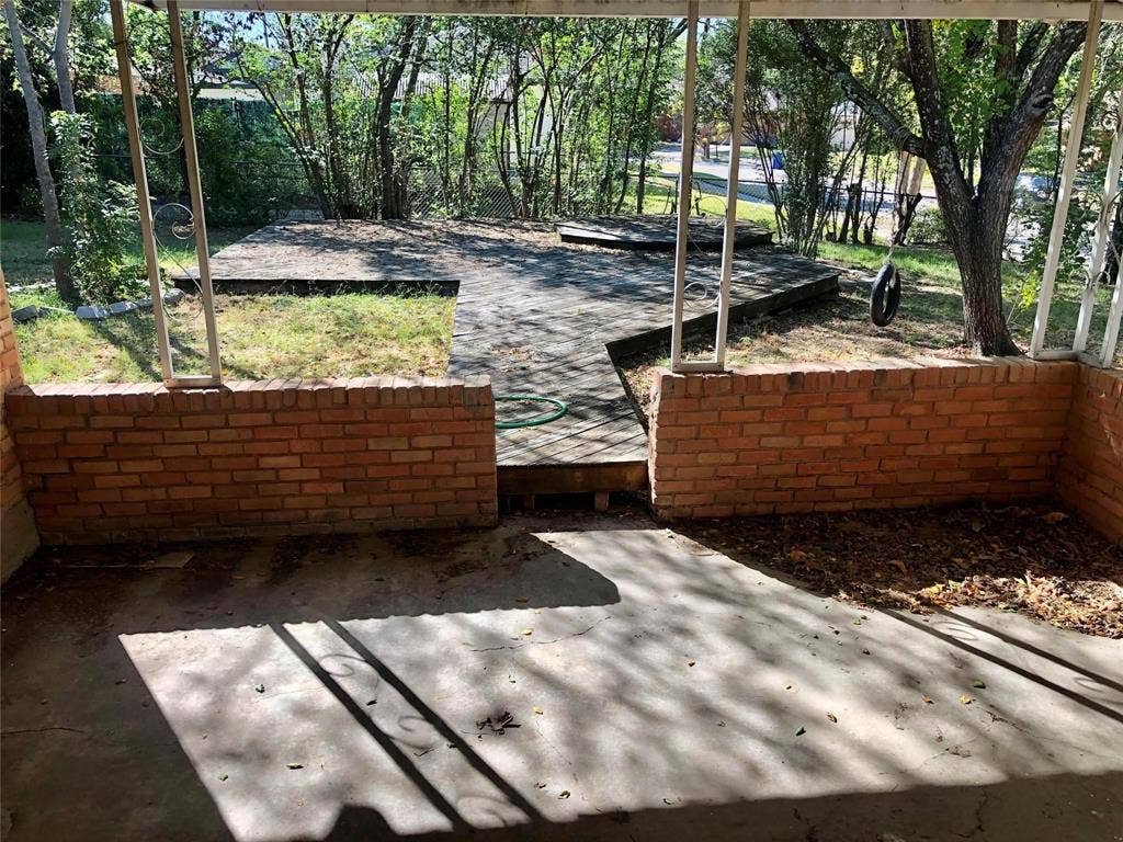 2204 Healey Drive, Dallas, TX 75228 2204 Healey Drive, Dallas, TX 75228