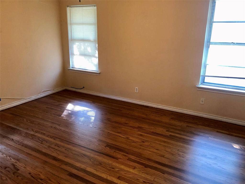 2204 Healey Drive, Dallas, TX 75228 2204 Healey Drive, Dallas, TX 75228