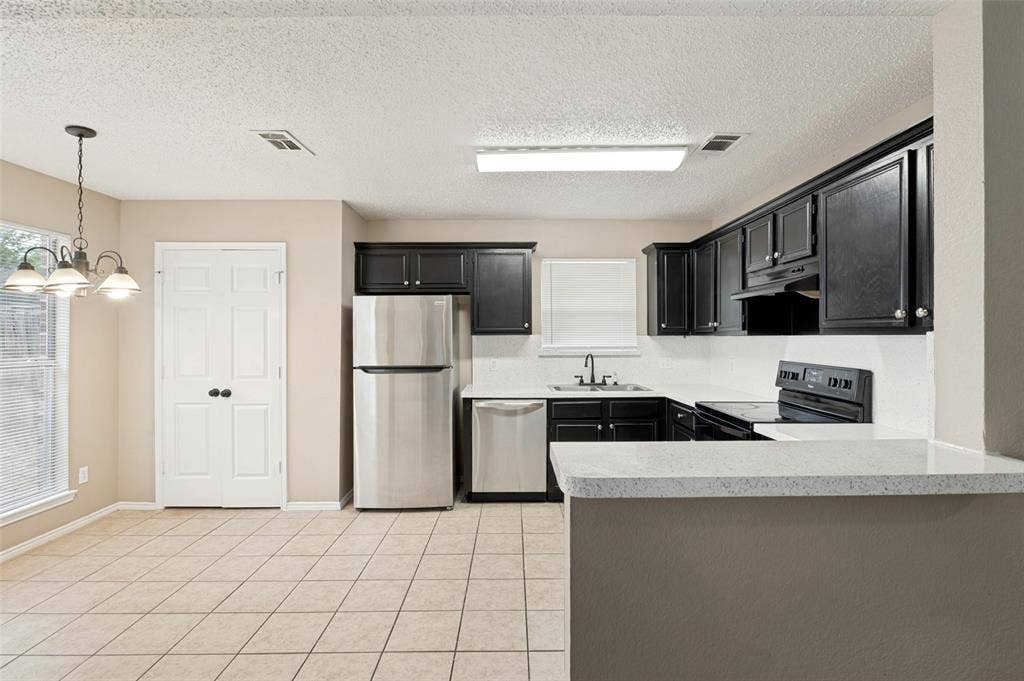 1512 Manitoba Lane, Glenn Heights, TX 75154 1512 Manitoba Lane, Glenn Heights, TX 75154