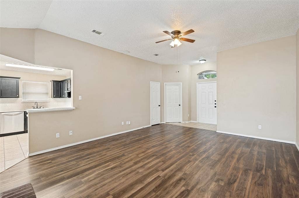 1512 Manitoba Lane, Glenn Heights, TX 75154 1512 Manitoba Lane, Glenn Heights, TX 75154