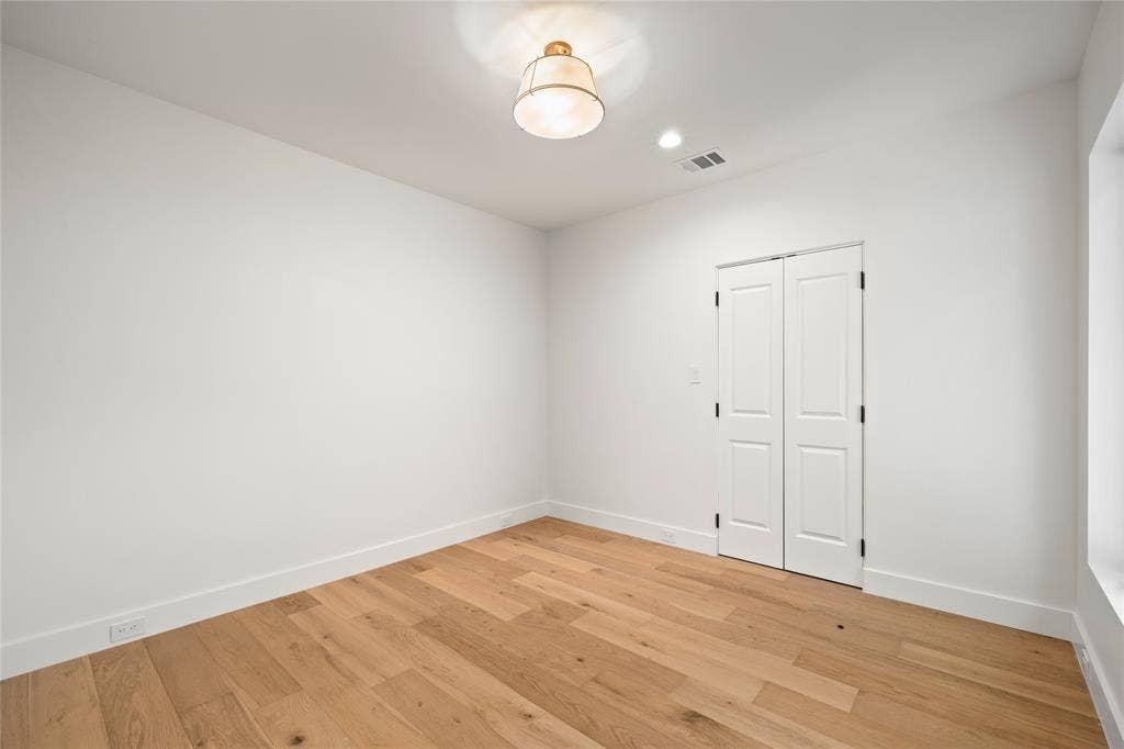 8730 Rexford Drive, Dallas, TX 75209 8730 Rexford Drive, Dallas, TX 75209