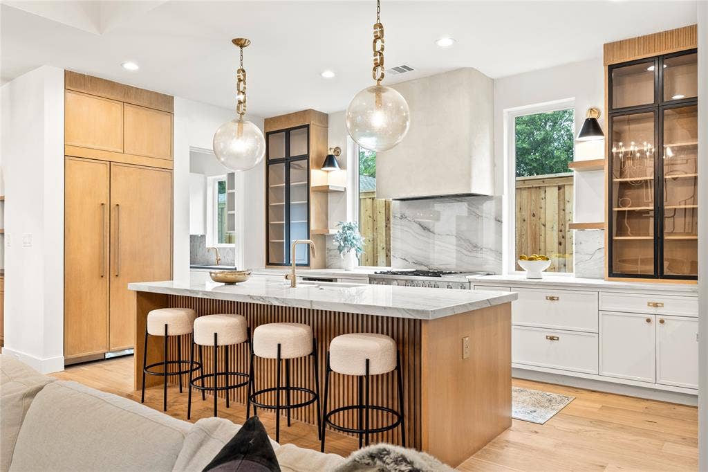 8730 Rexford Drive, Dallas, TX 75209 8730 Rexford Drive, Dallas, TX 75209