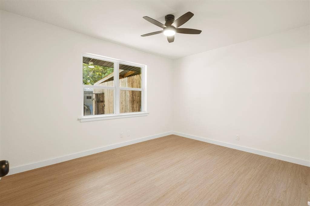 917 Blossom Circle, Garland, TX 75041 Bedroom