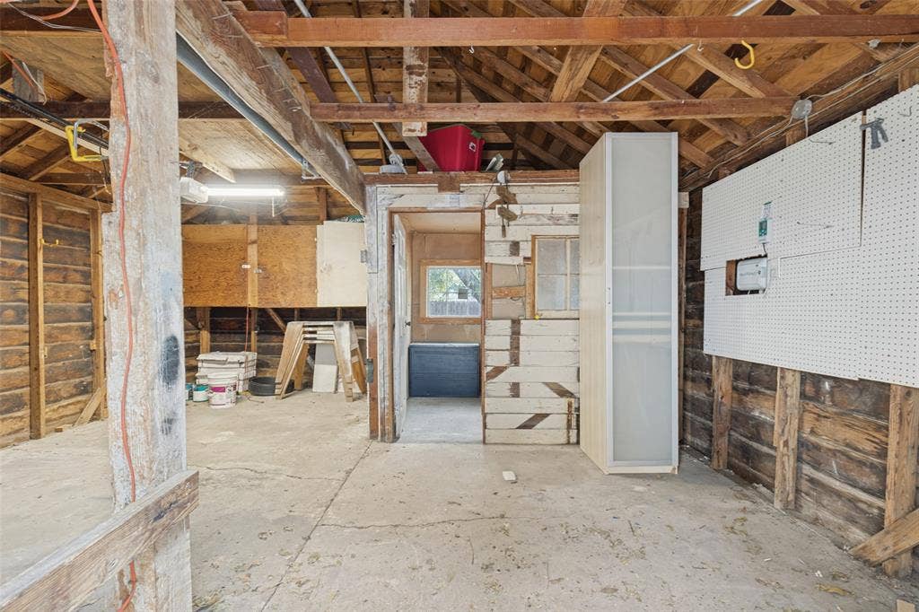 8714 Forest Hills Boulevard, Dallas, TX 75218 8714 Forest Hills Boulevard, Dallas, TX 75218