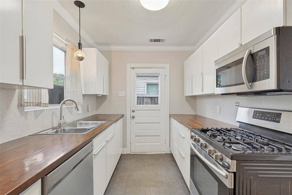 8714 Forest Hills Boulevard, Dallas, TX 75218 8714 Forest Hills Boulevard, Dallas, TX 75218
