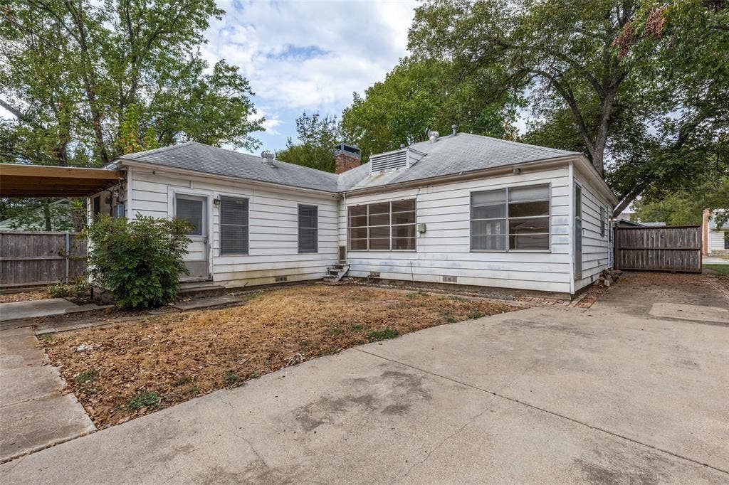 8714 Forest Hills Boulevard, Dallas, TX 75218 8714 Forest Hills Boulevard, Dallas, TX 75218