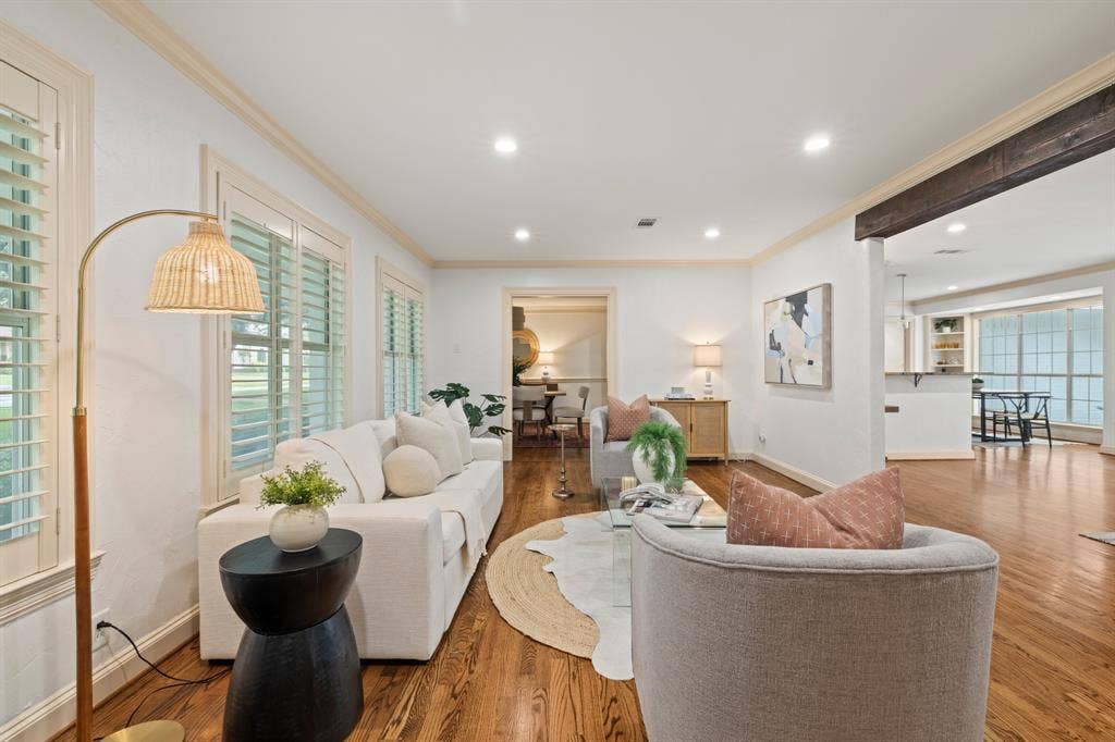 7031 Mason Dells Drive, Dallas, TX 75230