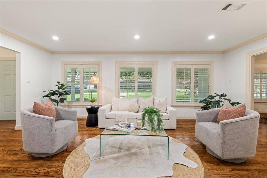 7031 Mason Dells Drive, Dallas, TX 75230