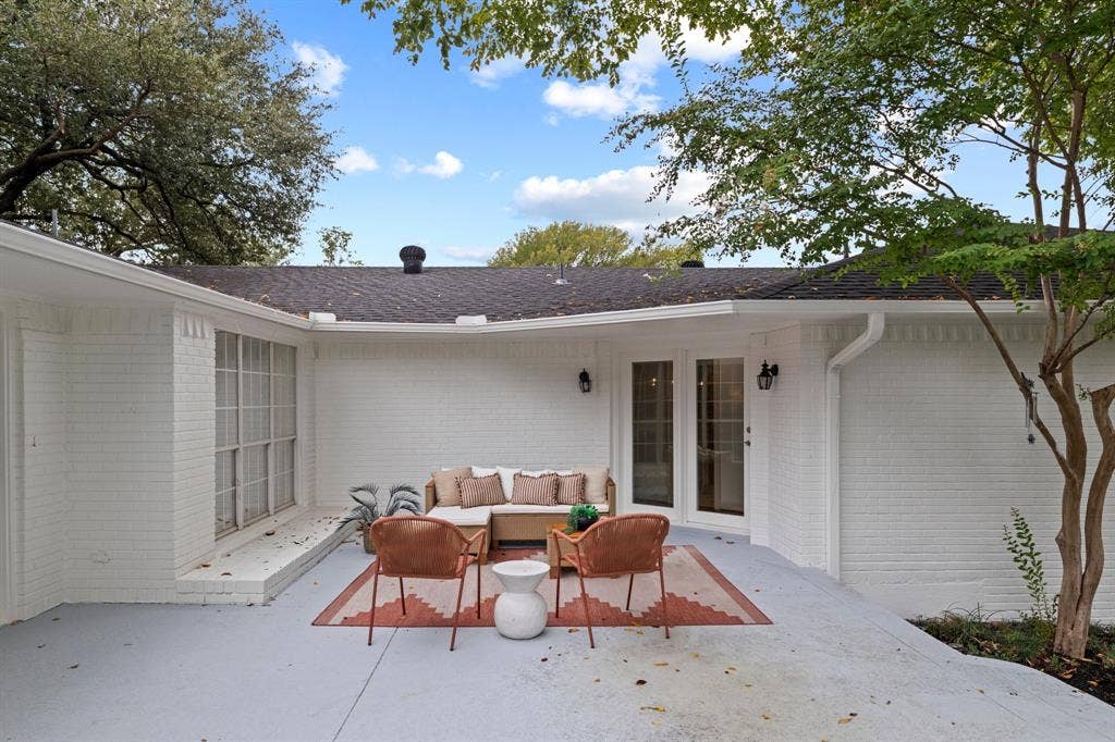 7031 Mason Dells Drive, Dallas, TX 75230