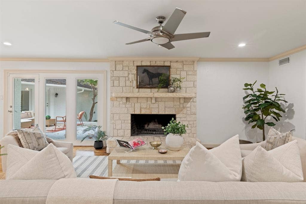 7031 Mason Dells Drive, Dallas, TX 75230