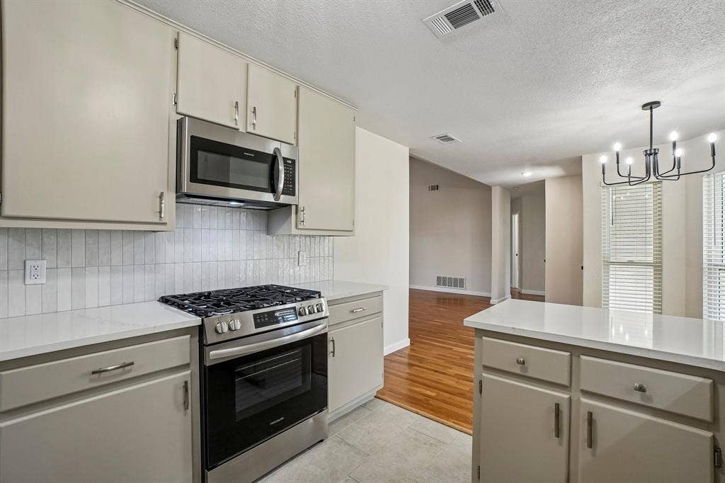 5885 Mitchell Saxon Road, Fort Worth, TX 76140 5885 Mitchell Saxon Road, Fort Worth, TX 76140