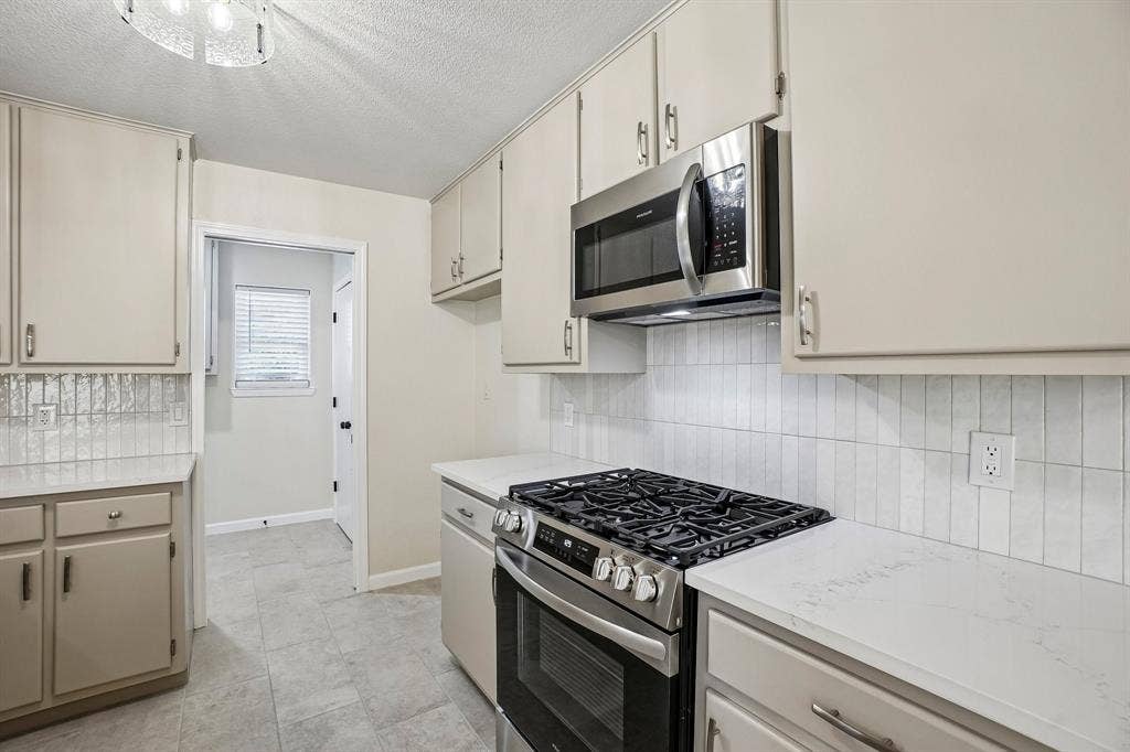 5885 Mitchell Saxon Road, Fort Worth, TX 76140 5885 Mitchell Saxon Road, Fort Worth, TX 76140