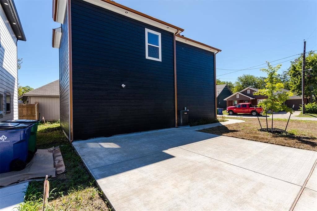 300 Henry Street, Waxahachie, TX 75165 300 Henry Street, Waxahachie, TX 75165