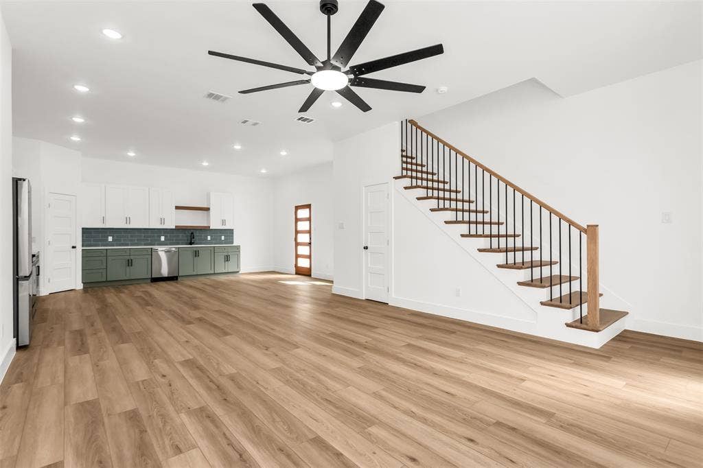 300 Henry Street, Waxahachie, TX 75165 300 Henry Street, Waxahachie, TX 75165