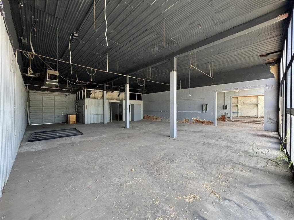 602 S Armstrong Avenue, Denison, TX 75020