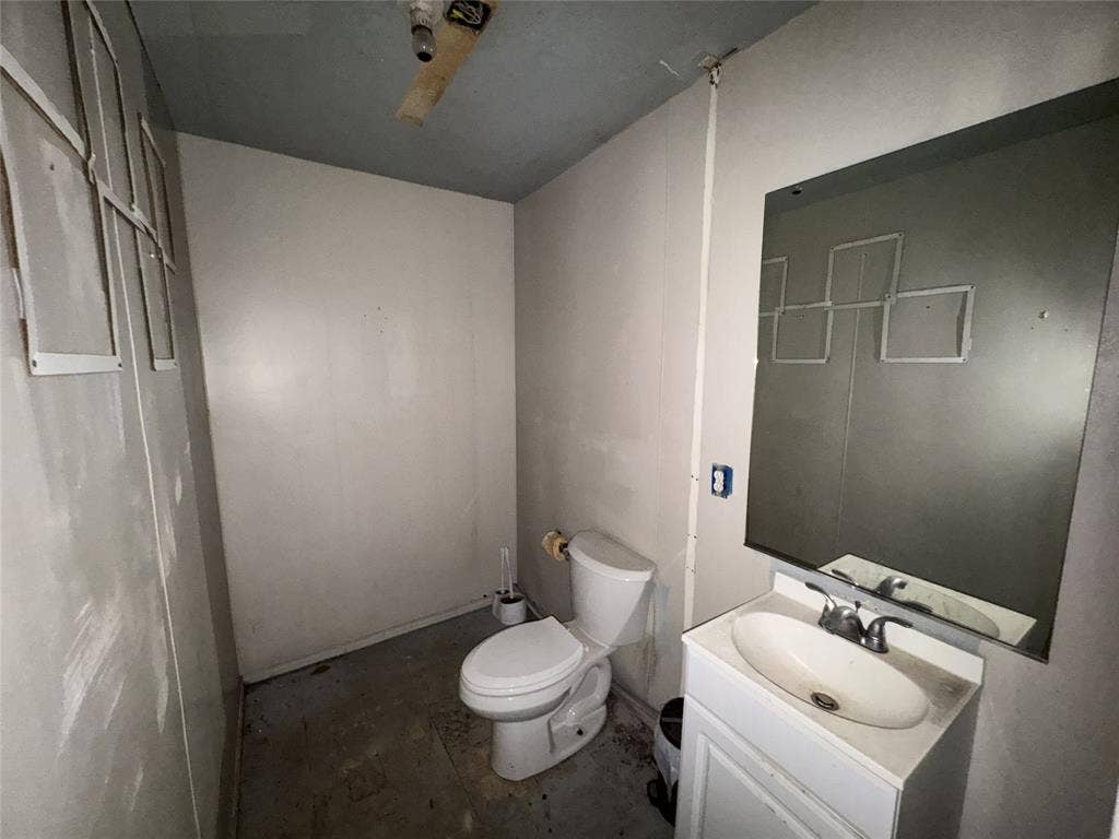 602 S Armstrong Avenue, Denison, TX 75020