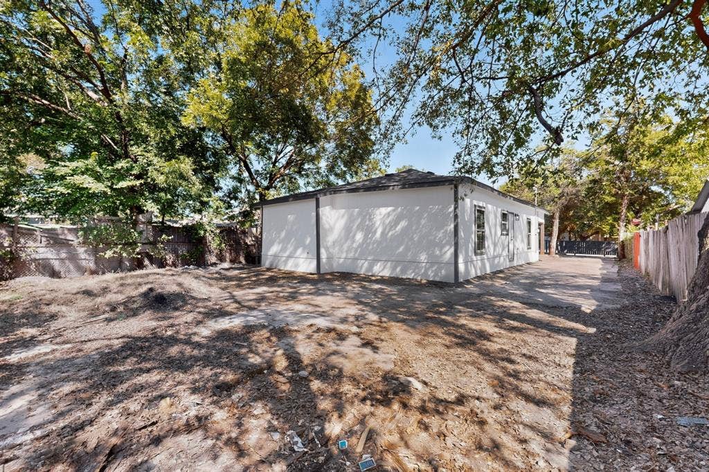 651 Ezekial Avenue, Dallas, TX 75217 651 Ezekial Avenue, Dallas, TX 75217