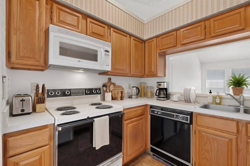 2318 Bent Bow Drive, Garland, TX 75044