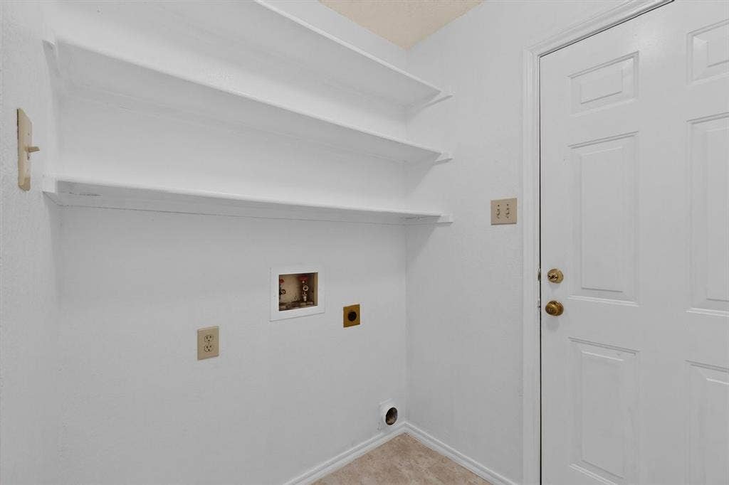 2318 Bent Bow Drive, Garland, TX 75044