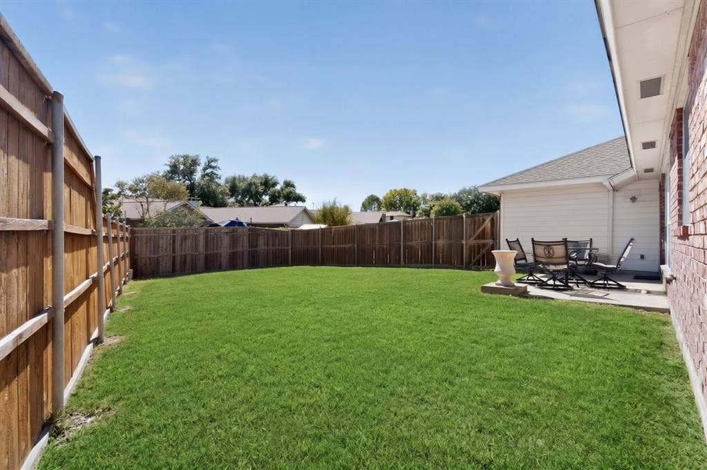 2318 Bent Bow Drive, Garland, TX 75044