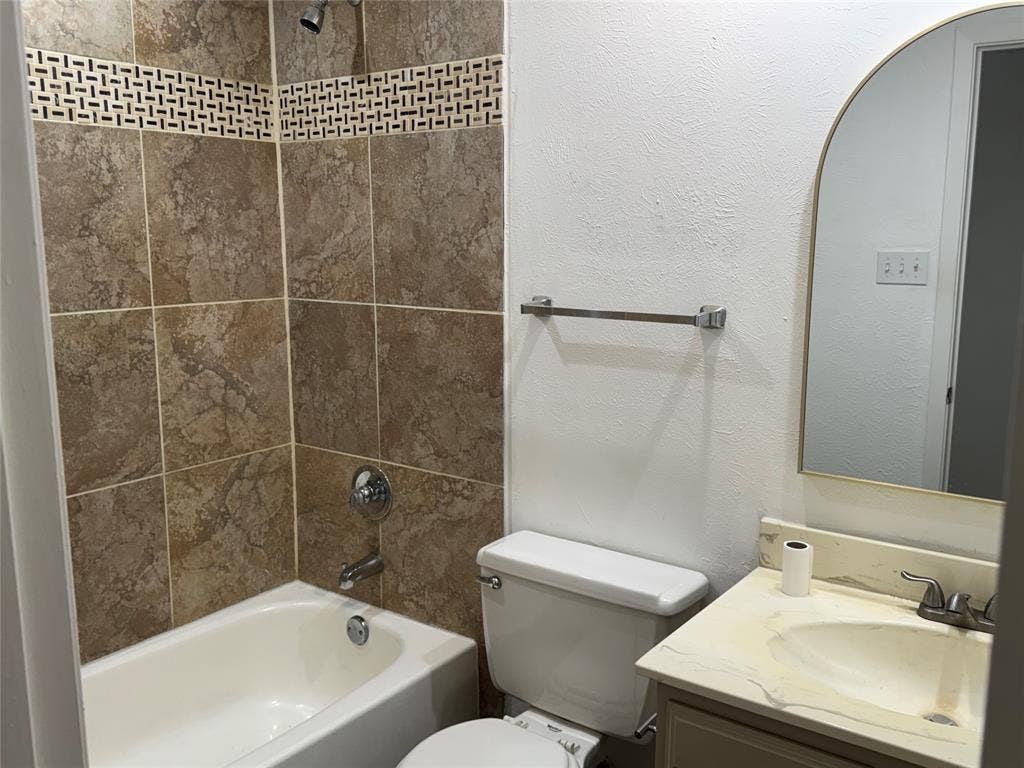 1715 Carolyn Way, Richardson, TX 75081 1715 Carolyn Way, Richardson, TX 75081