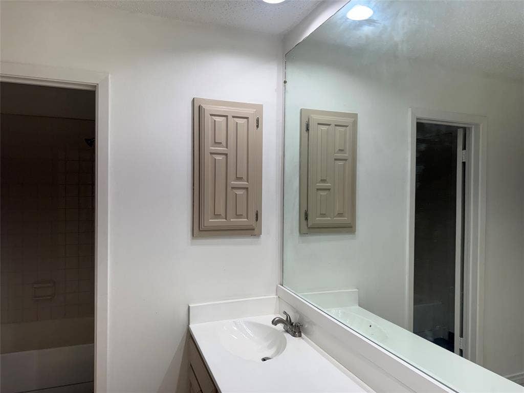 1715 Carolyn Way, Richardson, TX 75081 1715 Carolyn Way, Richardson, TX 75081