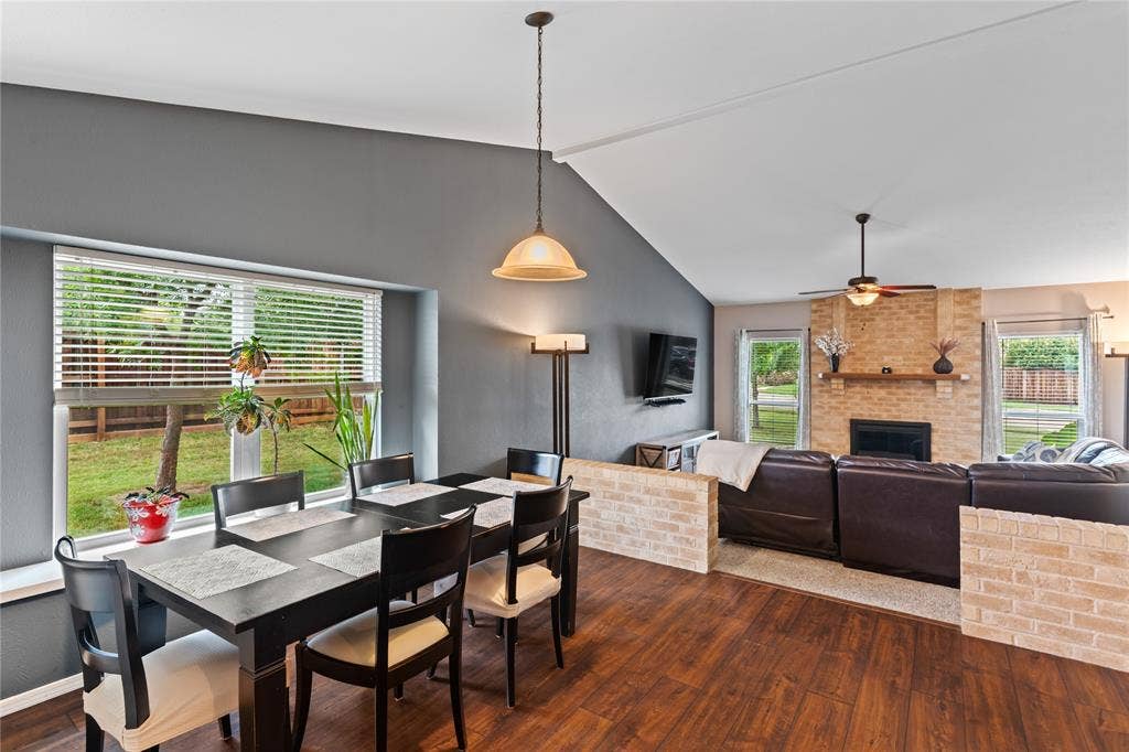 Vaulted ceilings and bright natural light