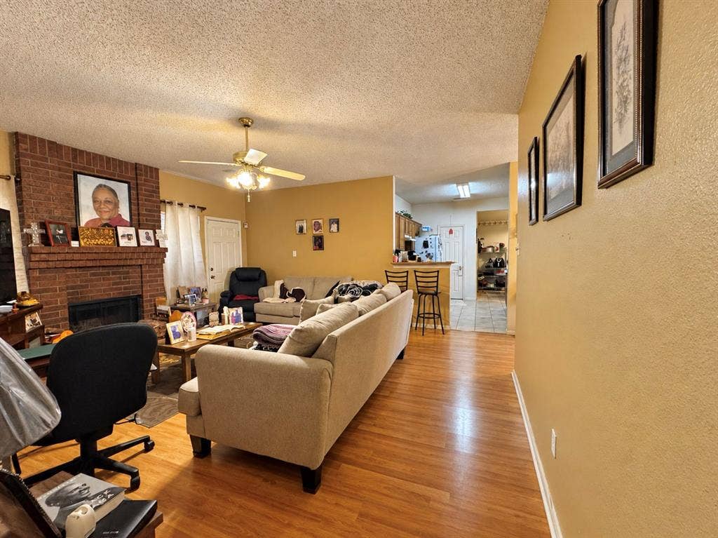 725 Andalusia Trail, DeSoto, TX 75115 Additional content