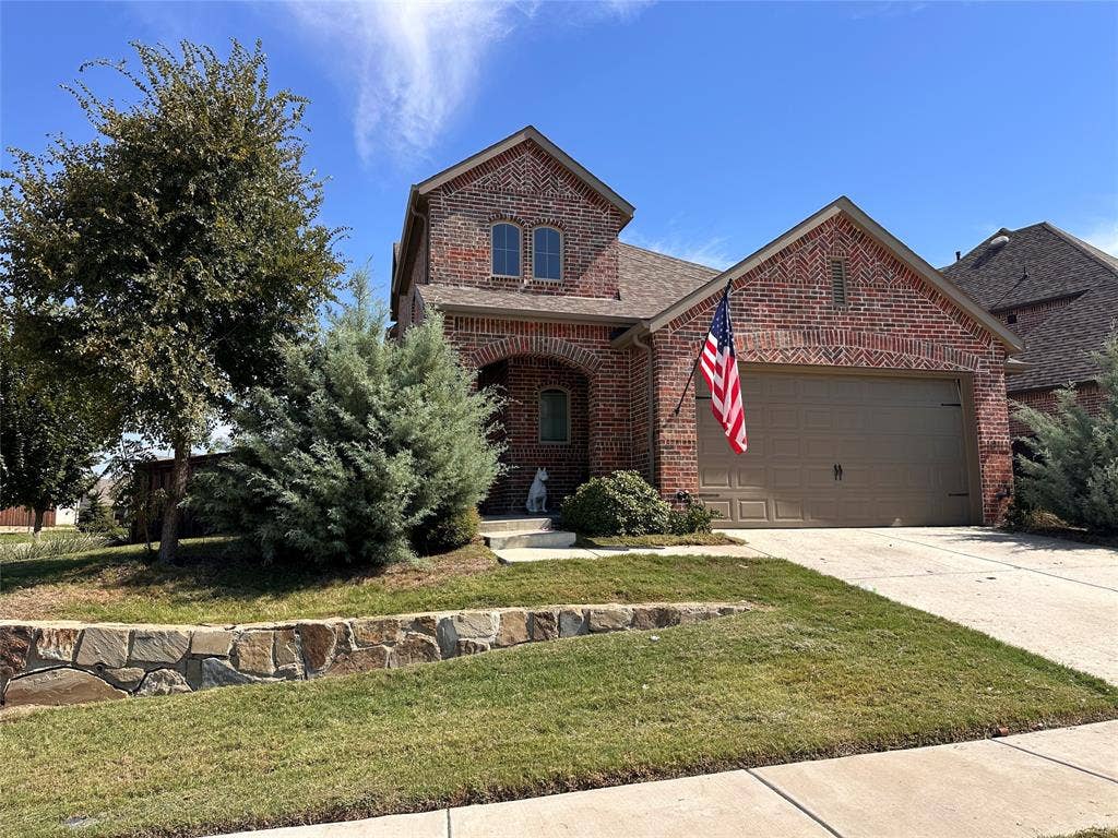 1805 Pelham Drive, Aubrey, TX 76227