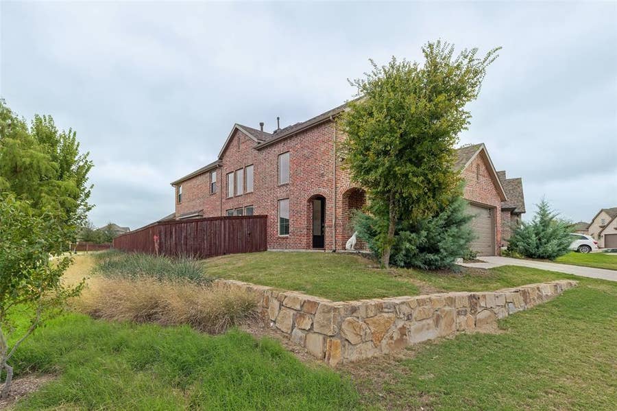 Property photo for 1805 Pelham Drive, Aubrey, TX