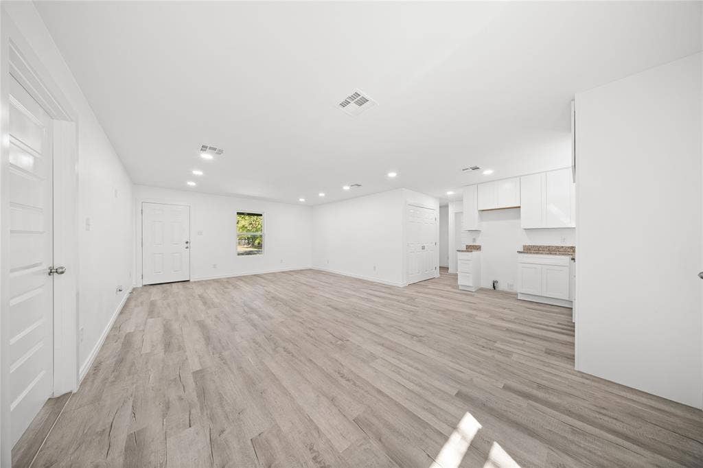 12924 Mitchell Drive, Balch Springs, TX 75180 open concept, living space, dining and kitchen