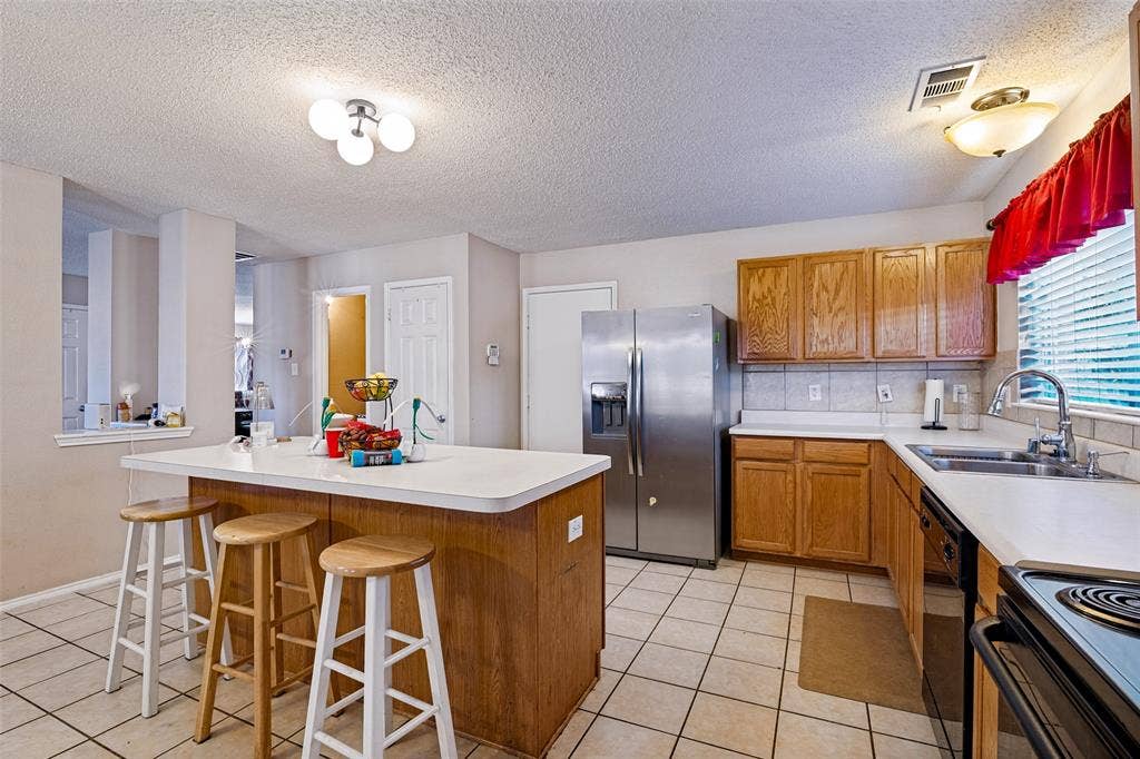 2428 Becard Drive, Mesquite, TX 75181 2428 Becard Drive, Mesquite, TX 75181