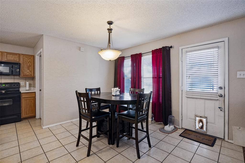 2428 Becard Drive, Mesquite, TX 75181 2428 Becard Drive, Mesquite, TX 75181