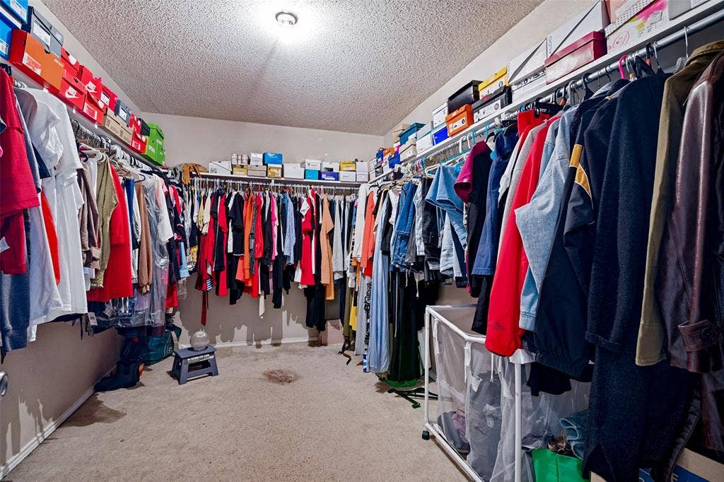 2428 Becard Drive, Mesquite, TX 75181 2428 Becard Drive, Mesquite, TX 75181