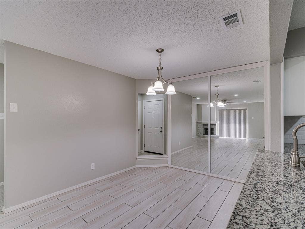 2714 Meadow Bluff Lane, Dallas, TX 75237 2714 Meadow Bluff Lane, Dallas, TX 75237