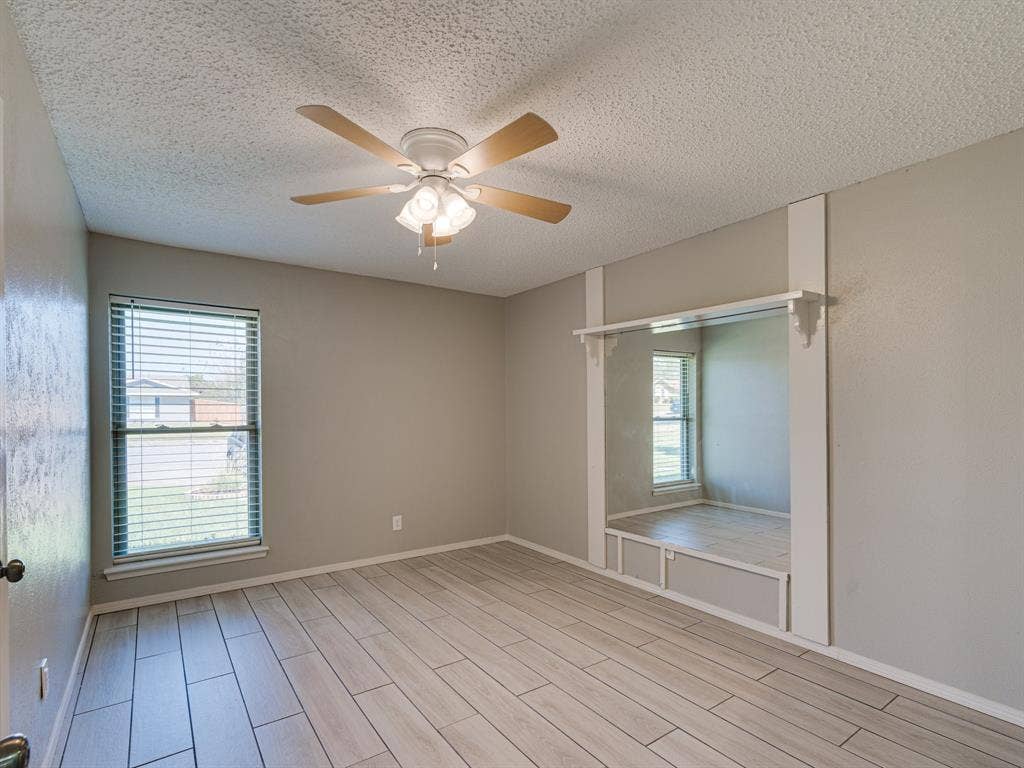 2714 Meadow Bluff Lane, Dallas, TX 75237 2714 Meadow Bluff Lane, Dallas, TX 75237