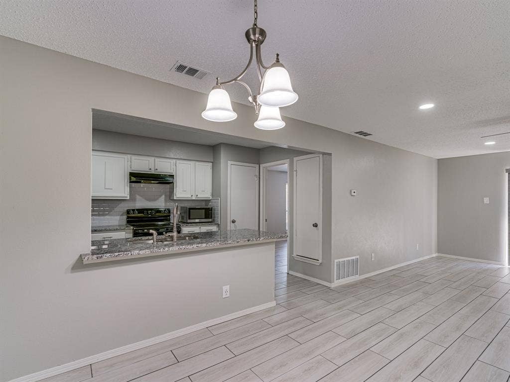 2714 Meadow Bluff Lane, Dallas, TX 75237 2714 Meadow Bluff Lane, Dallas, TX 75237