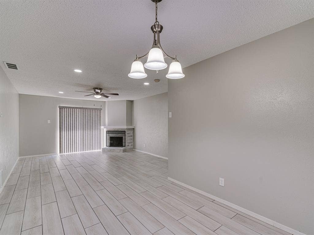 2714 Meadow Bluff Lane, Dallas, TX 75237 2714 Meadow Bluff Lane, Dallas, TX 75237