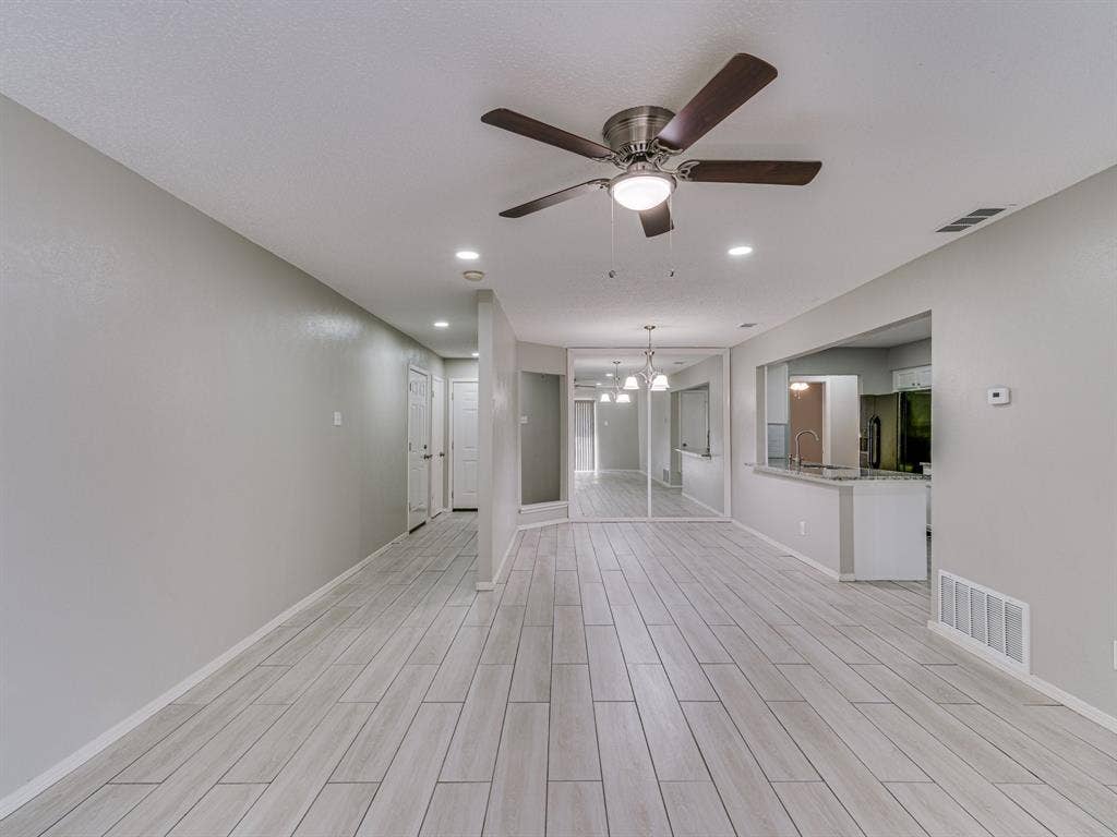 2714 Meadow Bluff Lane, Dallas, TX 75237 2714 Meadow Bluff Lane, Dallas, TX 75237