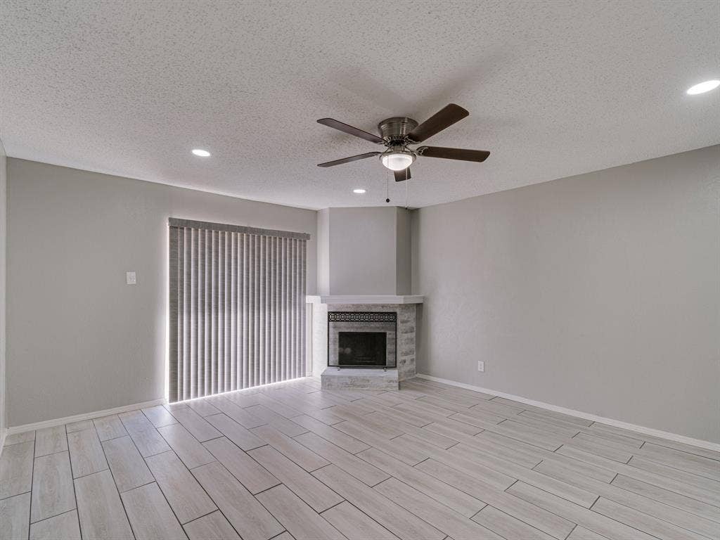 2714 Meadow Bluff Lane, Dallas, TX 75237 2714 Meadow Bluff Lane, Dallas, TX 75237