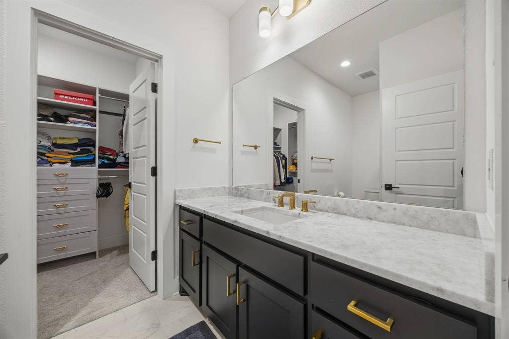 10472 Milkweed Court, Frisco, TX 75035 10472 Milkweed Court, Frisco, TX 75035