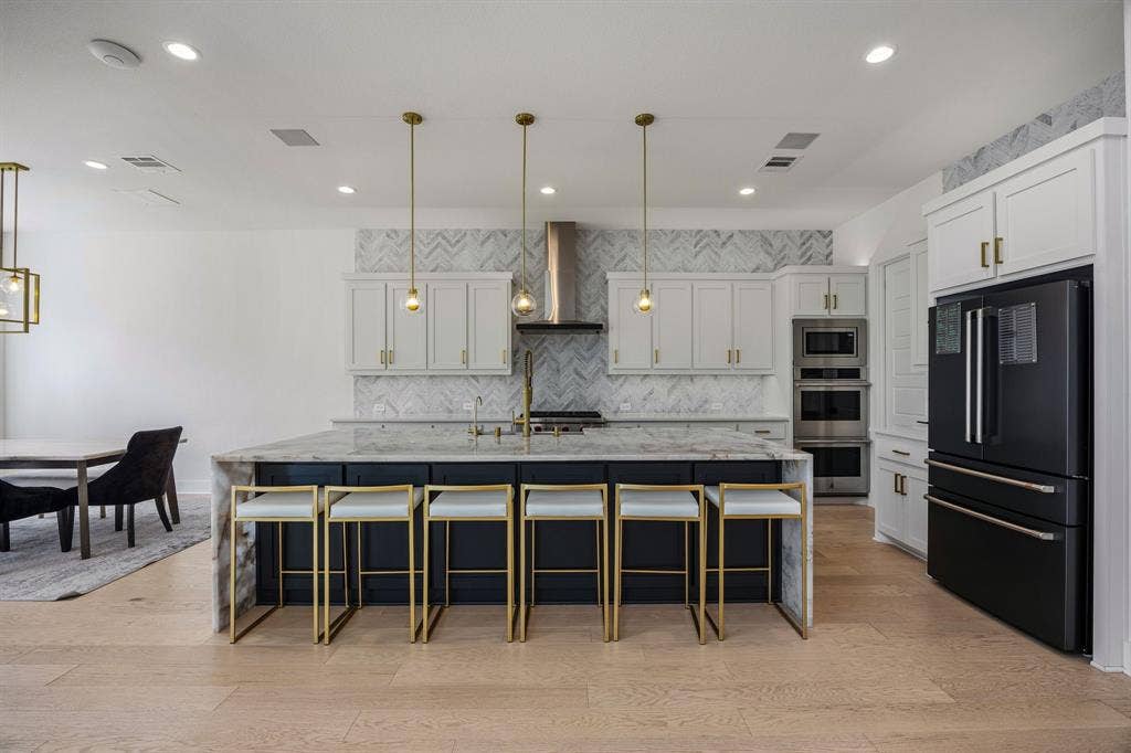 10472 Milkweed Court, Frisco, TX 75035 10472 Milkweed Court, Frisco, TX 75035